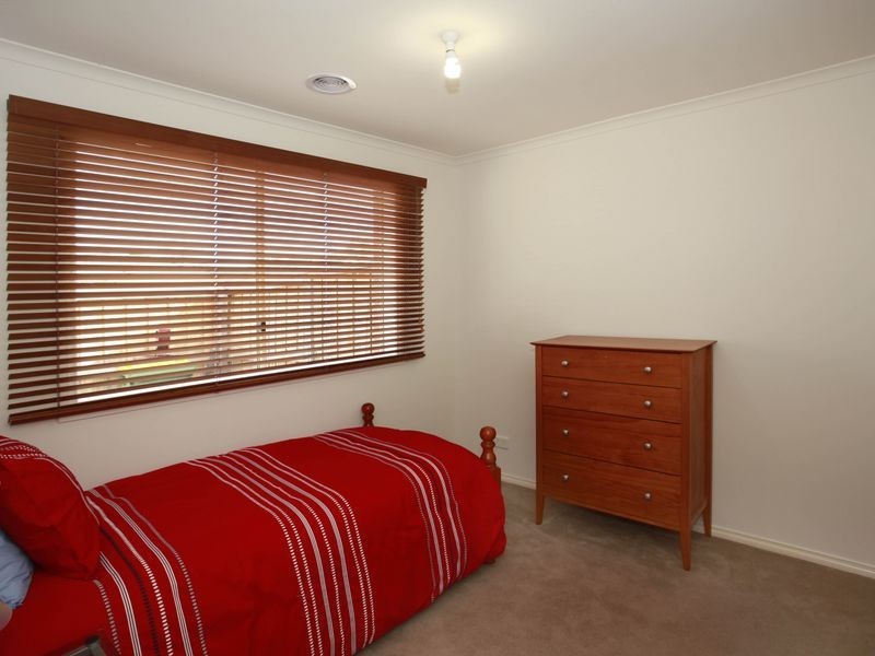 11 Syme Road, Pakenham VIC 3810