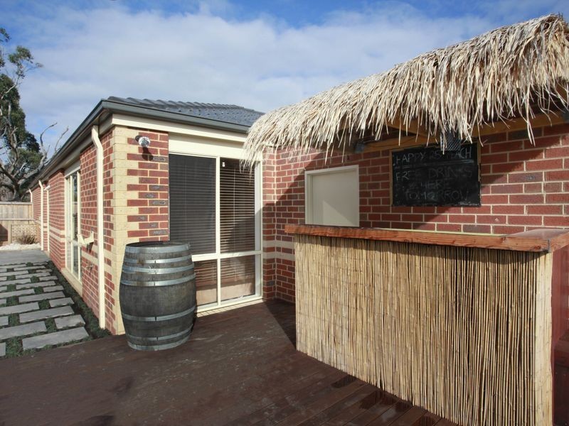 11 Syme Road, Pakenham VIC 3810