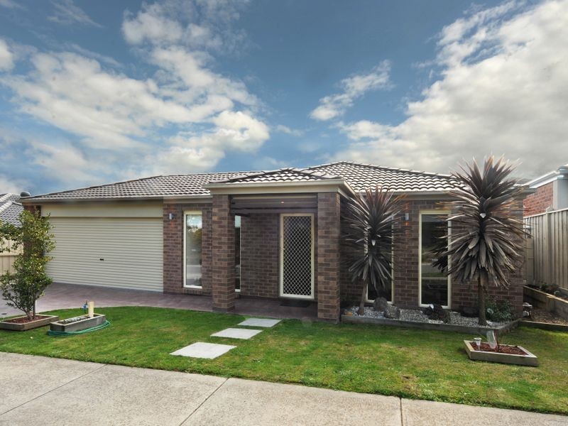 23 Bohemia Crescent, Pakenham VIC 3810