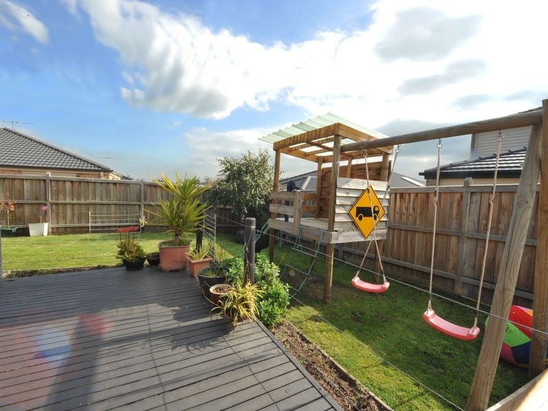 23 Bohemia Crescent, Pakenham VIC 3810