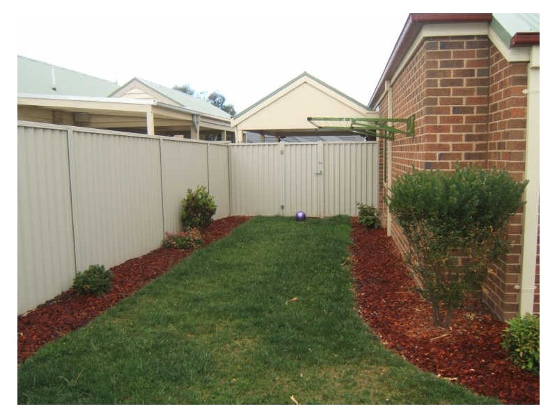 1 Willowbank Pocket, Pakenham VIC 3810