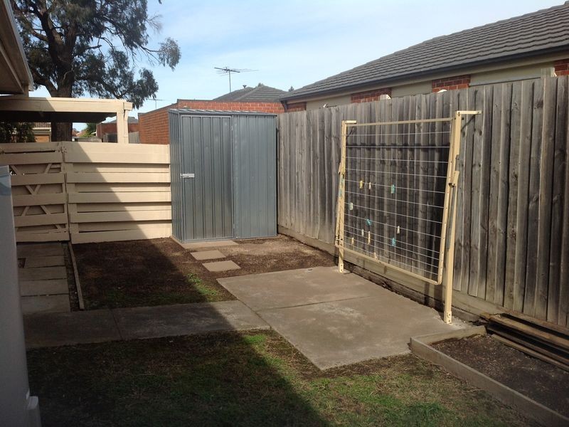 2/7-9 King Street, Pakenham VIC 3810