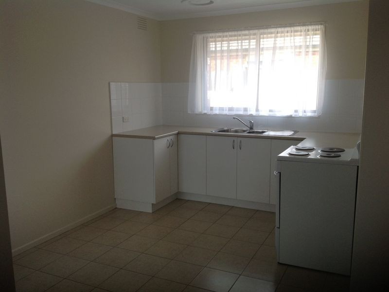 2/7-9 King Street, Pakenham VIC 3810