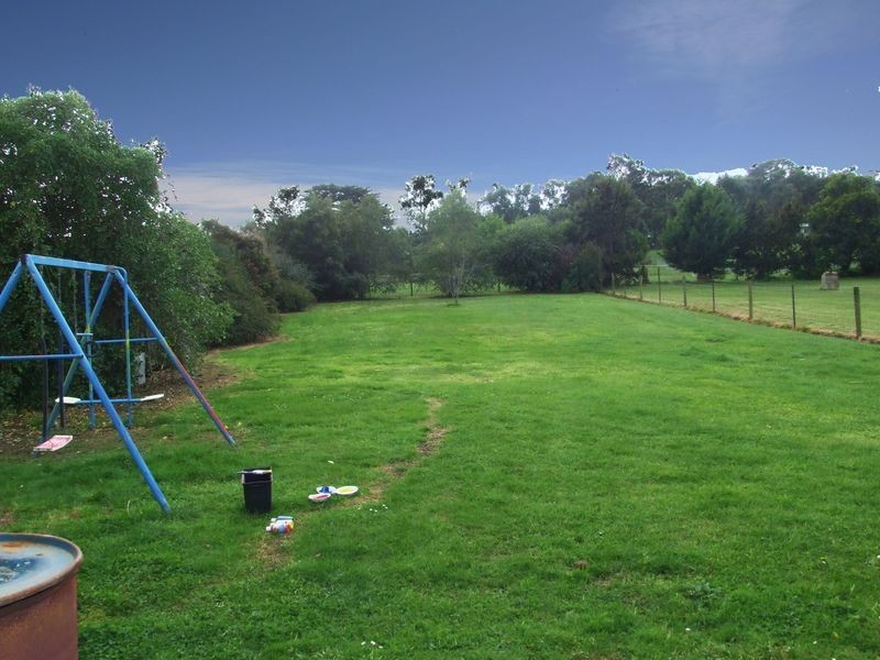 34 Railway Avenue, Tynong VIC 3813