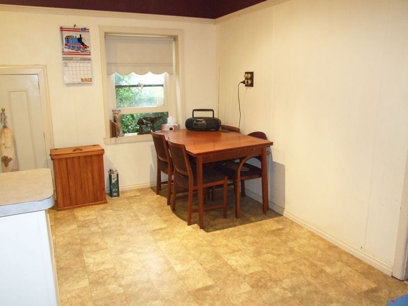 34 Railway Avenue, Tynong VIC 3813