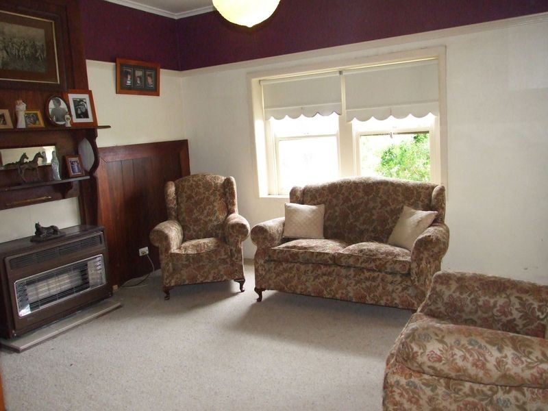 34 Railway Avenue, Tynong VIC 3813