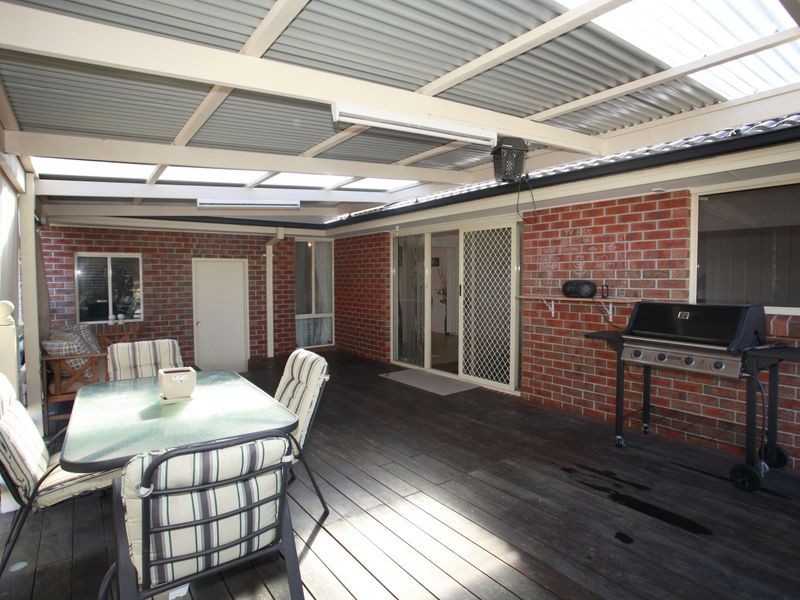 65 Manna Gum Drive, Pakenham VIC 3810