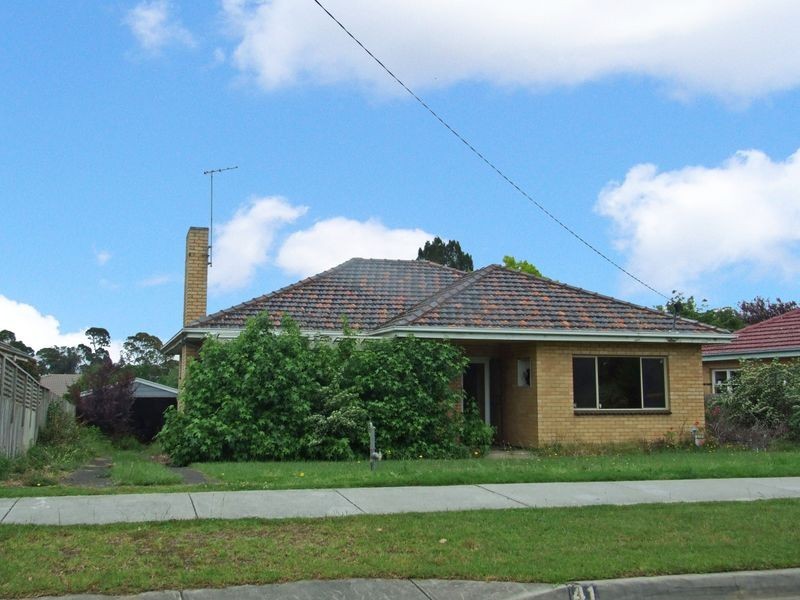 41 Princes Highway, Pakenham VIC 3810