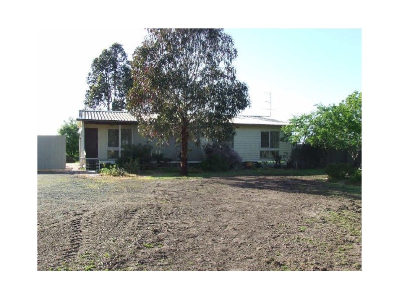 405 Cardinia Road, Officer VIC 3809