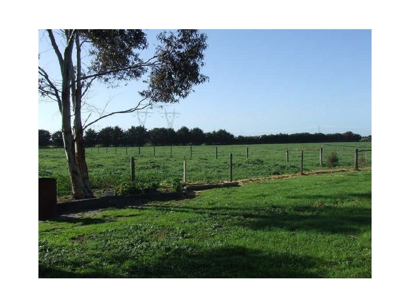 405 Cardinia Road, Officer VIC 3809