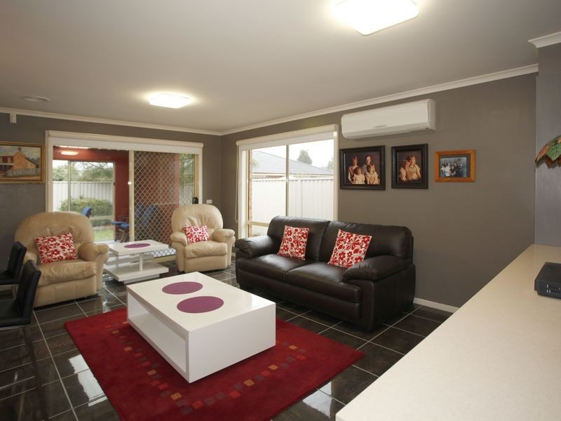 4 Ashwood Grove, Pakenham VIC 3810