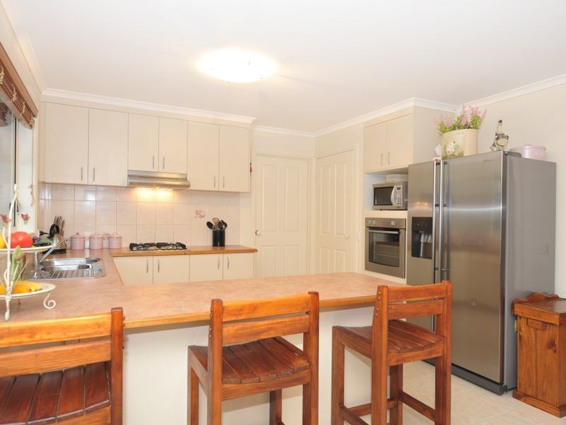 46 Ebony Drive, Pakenham VIC 3810