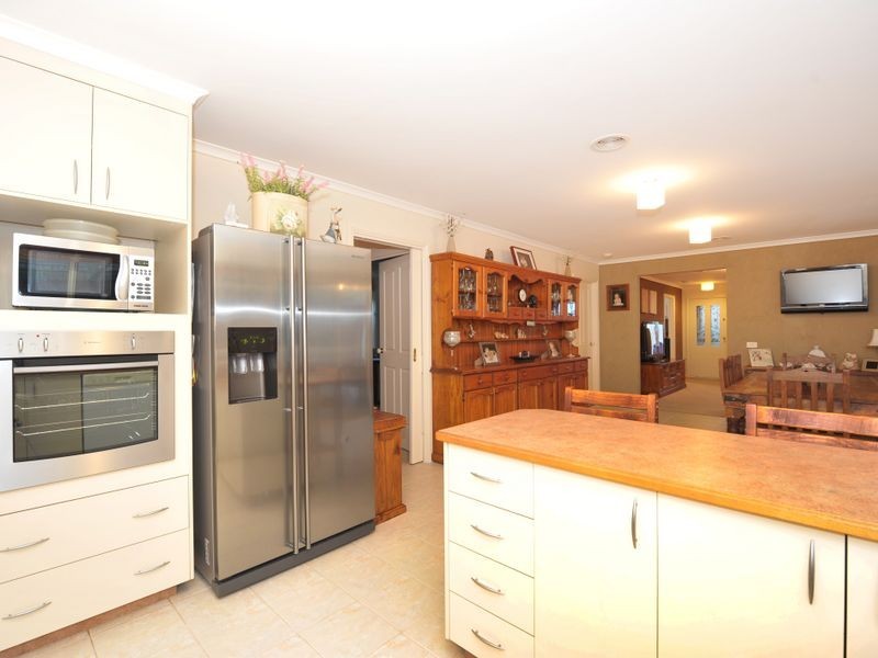 46 Ebony Drive, Pakenham VIC 3810