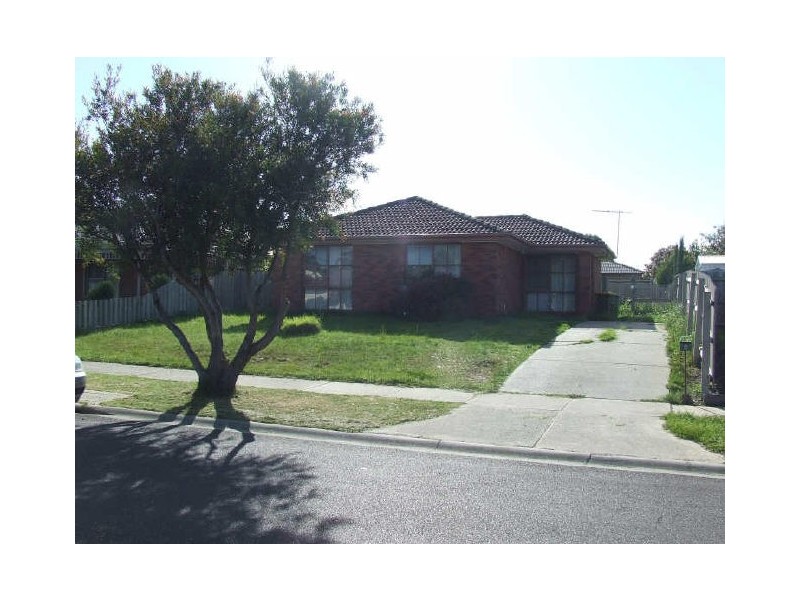 34 Smethurst Avenue, Pakenham VIC 3810