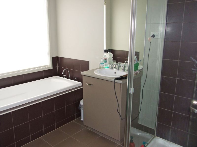 71 Sandalwood Drive, Pakenham VIC 3810