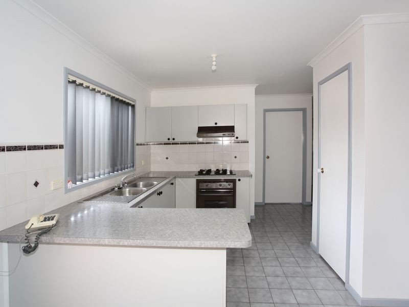 3/13 Pakenham Road, Pakenham VIC 3810