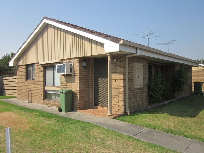 5/13 Snodgrass Street, Pakenham VIC 3810