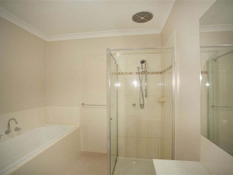 24 Caspian Chase, Pakenham VIC 3810
