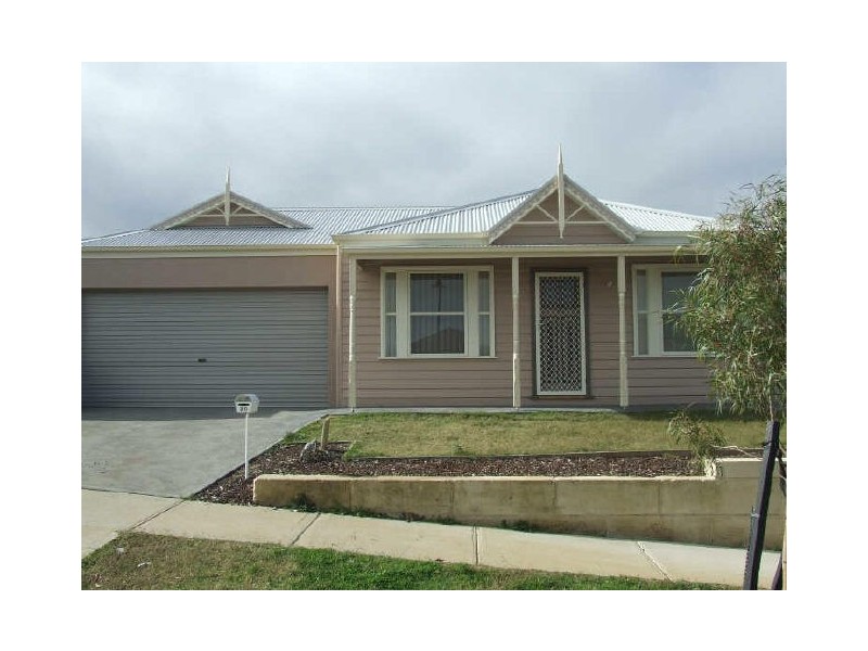 20 Huron Parkway, Pakenham VIC 3810