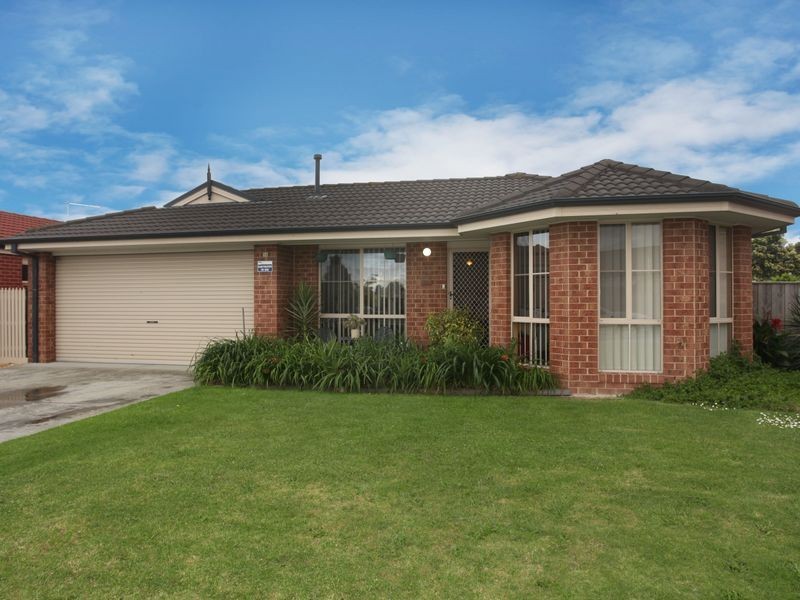 10 Stella Place, Pakenham VIC 3810