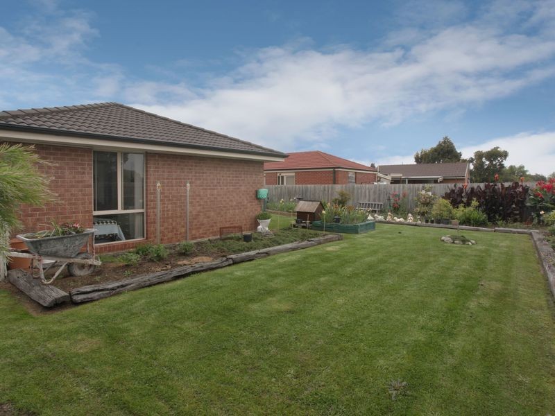 10 Stella Place, Pakenham VIC 3810