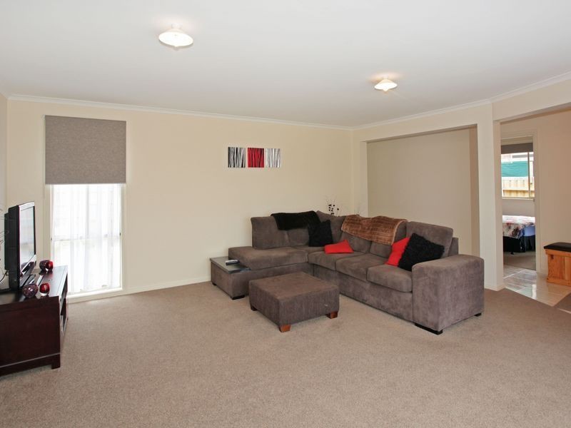 15 Bollen Way, Koo Wee Rup VIC 3981