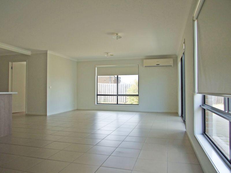 81 Sandalwood Drive, Pakenham VIC 3810