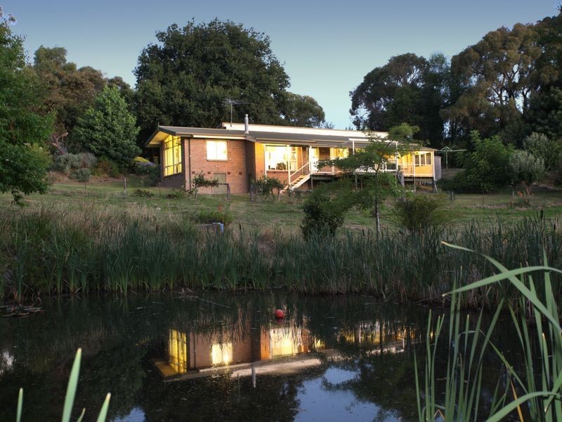 237 Bourkes Creek Road, Pakenham Upper VIC 3810