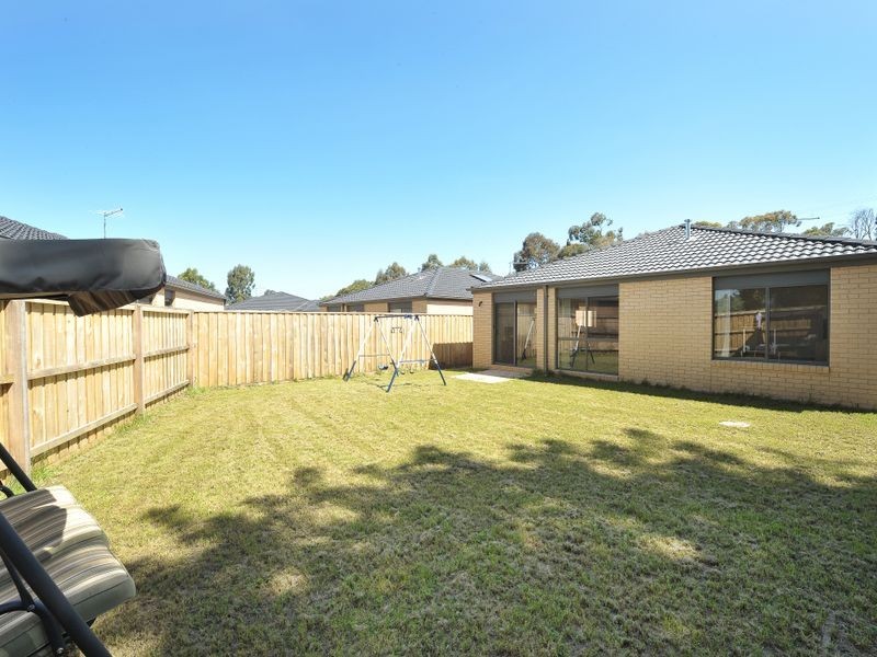 10/7 Syme Road, Pakenham VIC 3810