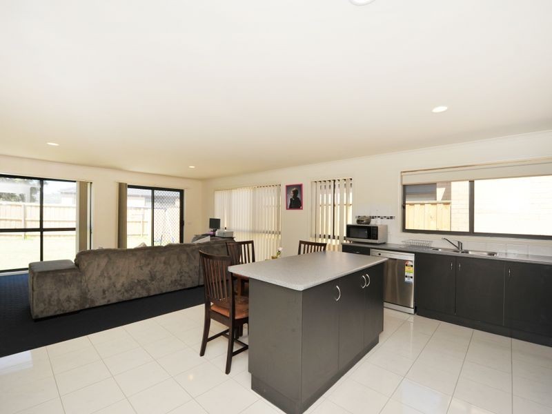 10/7 Syme Road, Pakenham VIC 3810