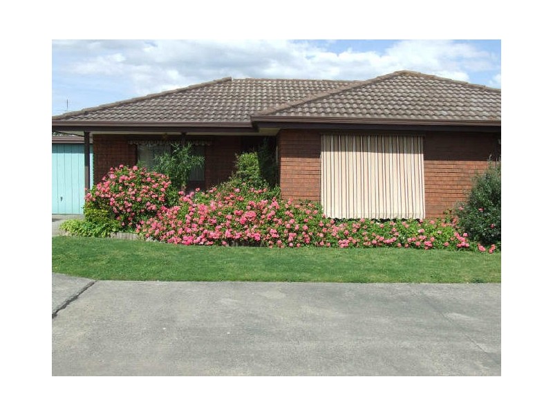3/18 Henty Street, Pakenham VIC 3810