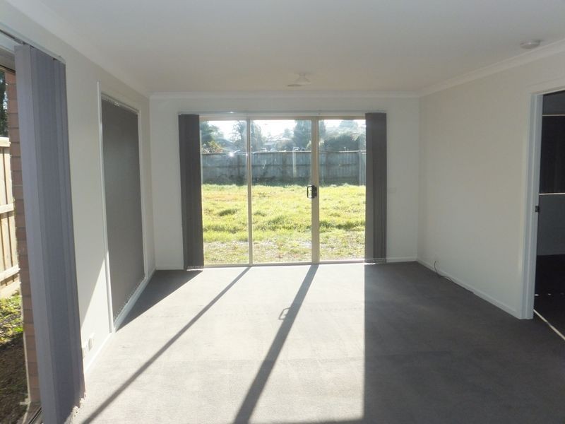 42 Devine Drive, Pakenham VIC 3810