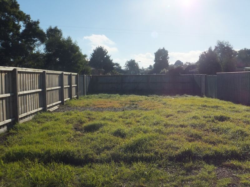 42 Devine Drive, Pakenham VIC 3810