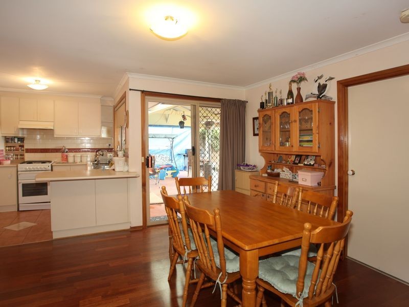 26 Simon Drive, Pakenham VIC 3810