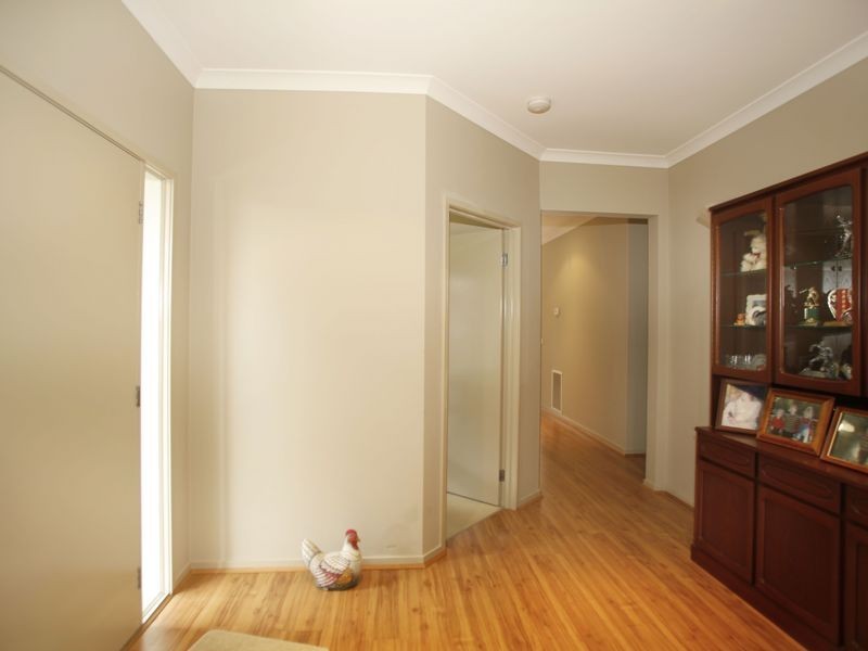 6 Sandpiper Close, Pakenham VIC 3810