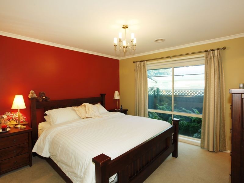 95 Oaklands Way, Pakenham VIC 3810