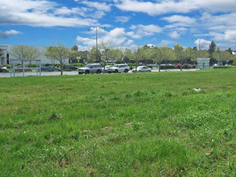 17-27 Edgeware Close, Pakenham VIC 3810