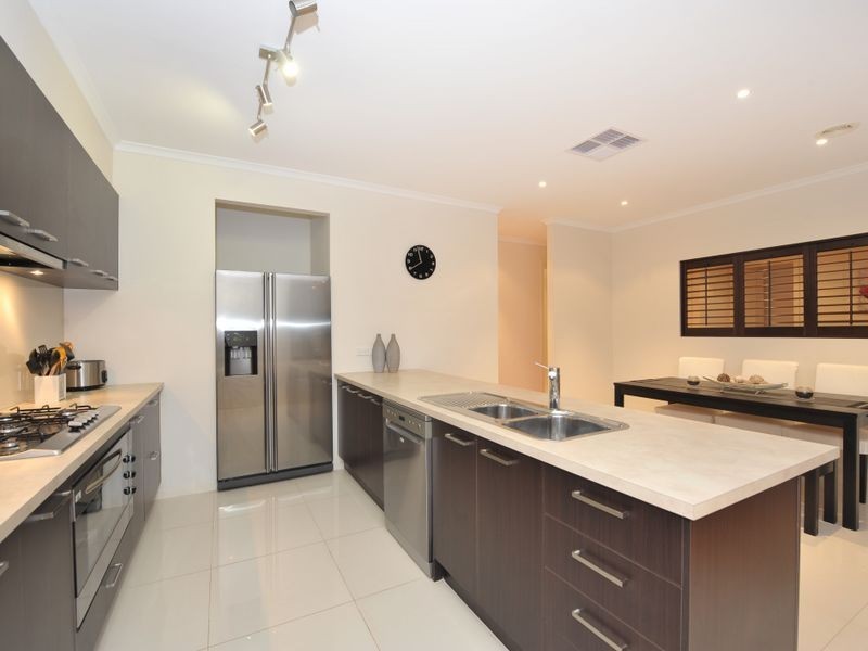 10 Bellerive Avenue, Officer VIC 3809