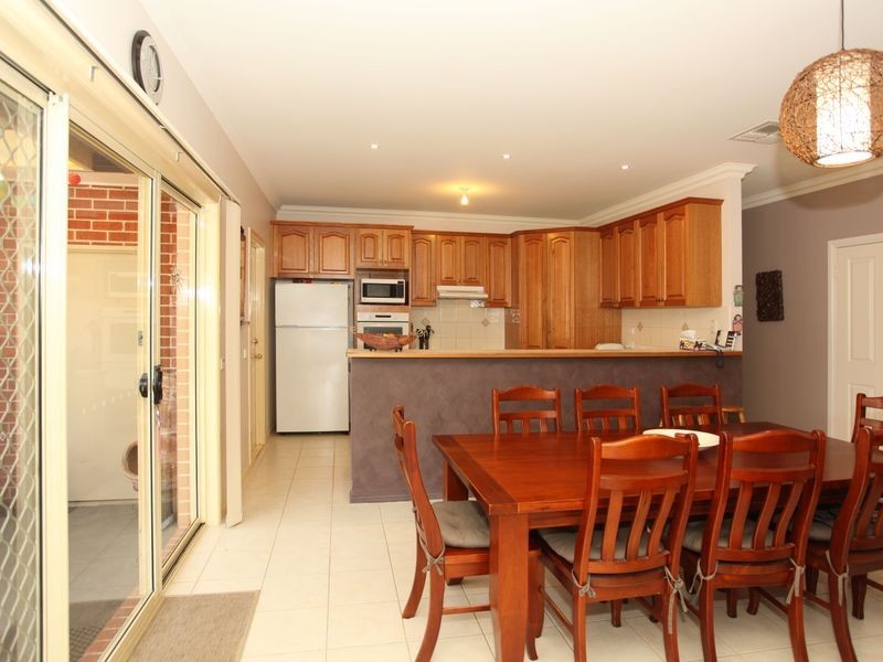 8 Hume Court, Pakenham VIC 3810