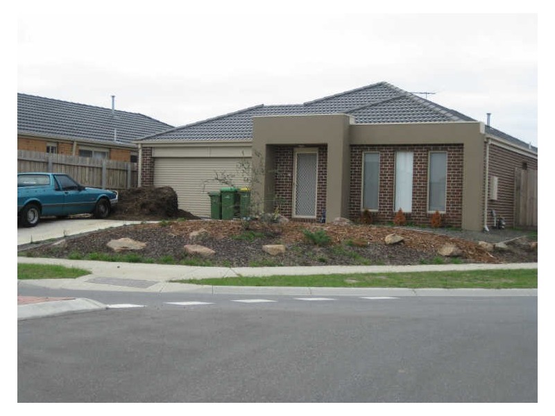 87 Sandalwood Drive, Pakenham VIC 3810