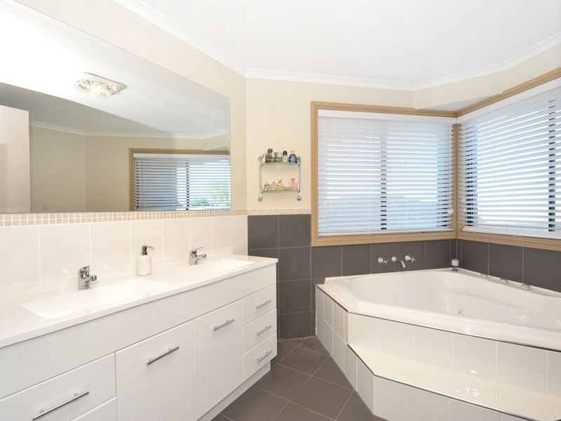 36 Aberdeen Heights, Pakenham VIC 3810