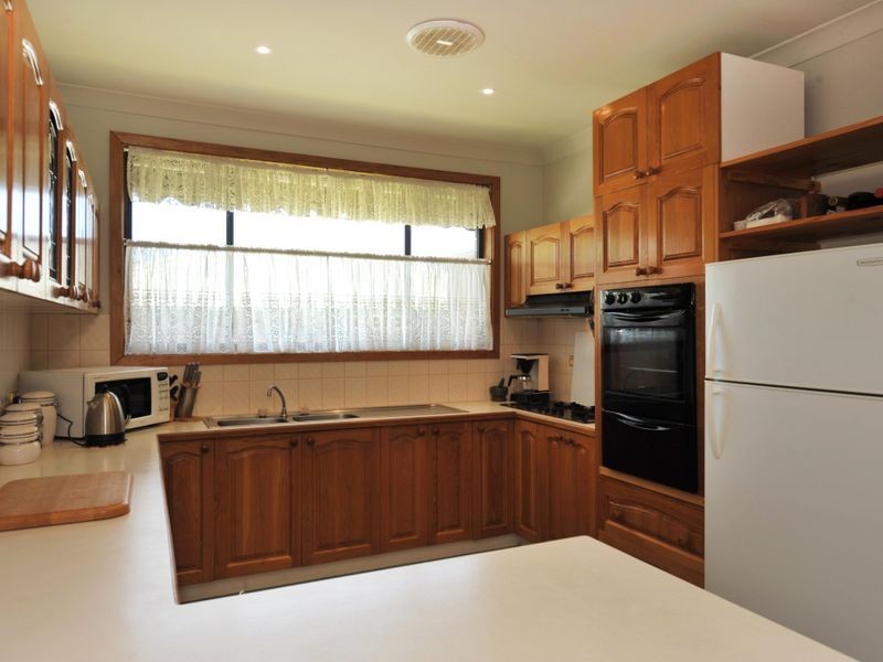 11 Paramount Way, Pakenham VIC 3810