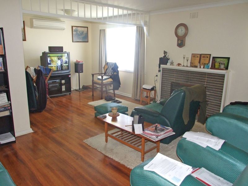 10 Savage Street, Pakenham VIC 3810