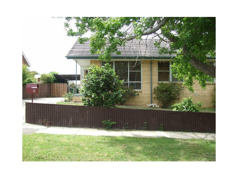 6 Deveney Street, Pakenham VIC 3810
