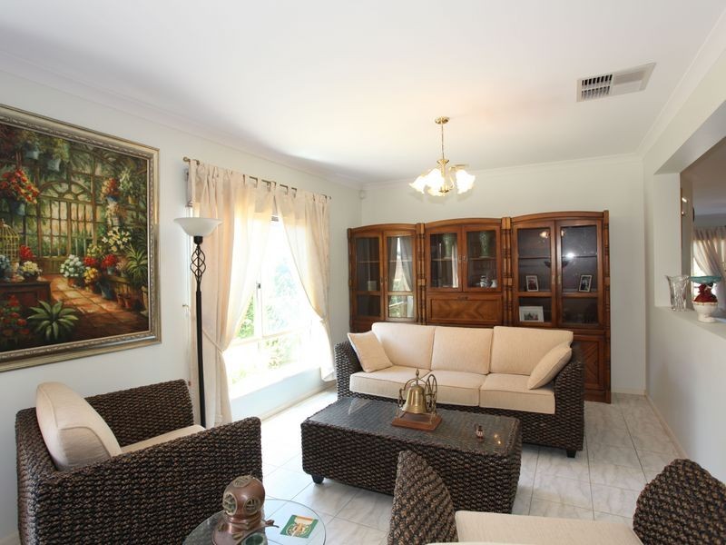 9 Genoa Grove, Pakenham VIC 3810