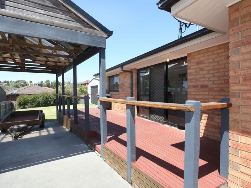 11 Shetland Court, Pakenham VIC 3810