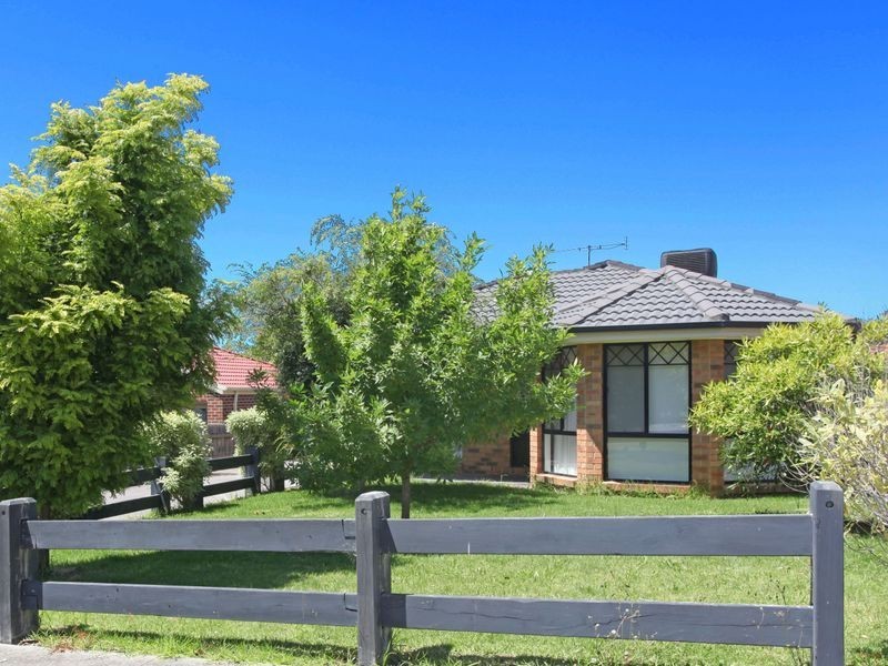 11 Shetland Court, Pakenham VIC 3810