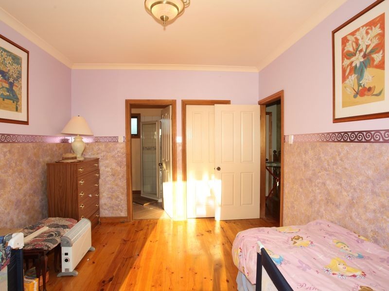 16 Spring Circuit, Pakenham VIC 3810