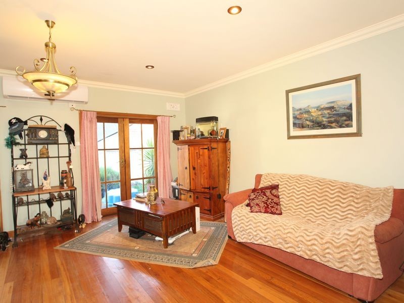 16 Spring Circuit, Pakenham VIC 3810