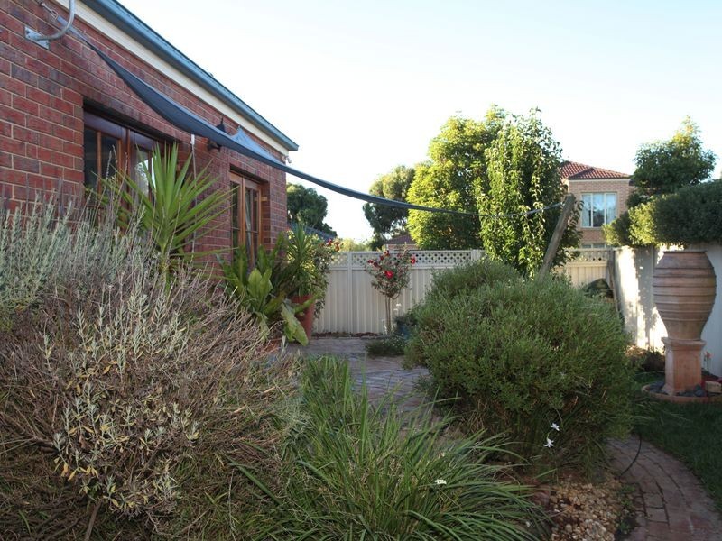 16 Spring Circuit, Pakenham VIC 3810